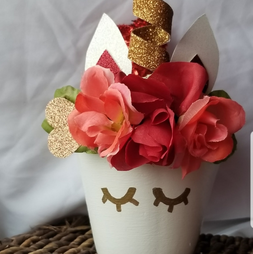 Unicorn makeup brush/pen holders